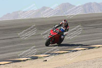 media/Oct-13-2025-Moto Forza (Mon) [[a66d839500]]/3-B Group/Session 2 (Bowl)/